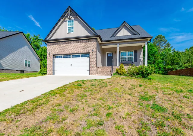 Photo 2 of Single family home for sale at 200 Eastview Cvs Dr Se, Cleveland, TN 37323 | MLS# 1534186 | Listing updated on 2026-08-20