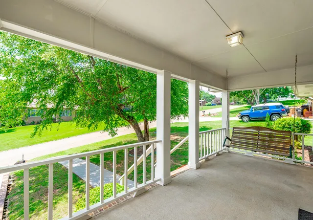 Photo 4 of Sale Pending at 9111 Hundley Rd, Chattanooga, TN 37416 | MLS# 1536690 | Listing updated on 2026-08-28