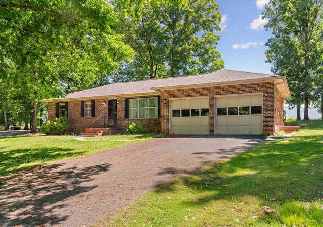 Homes for sale in Chatsworth, GA | 180 Wildwood Dr, Chatsworth, GA 30705 | MLS# 1534432