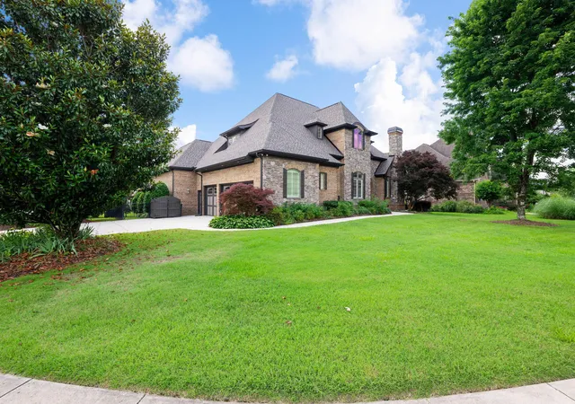 Homes for sale in Chattanooga, TN | 1299 Quiet Pond Dr, Chattanooga, TN 37415 | MLS# 1536673