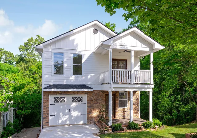 Homes for sale in Chattanooga, TN | 919 Forest Ave, Chattanooga, TN 37405 | MLS# 1534488