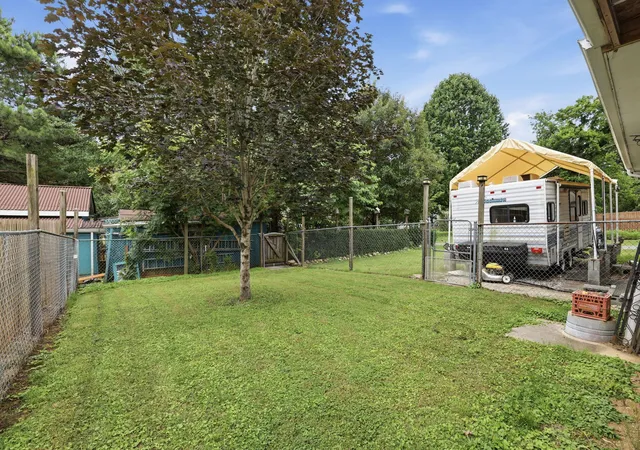 Photo 2 of Sale Pending at 5010 Kenner Ave, Chattanooga, TN 37415 | MLS# 1538071 | Listing updated on 2026-09-07