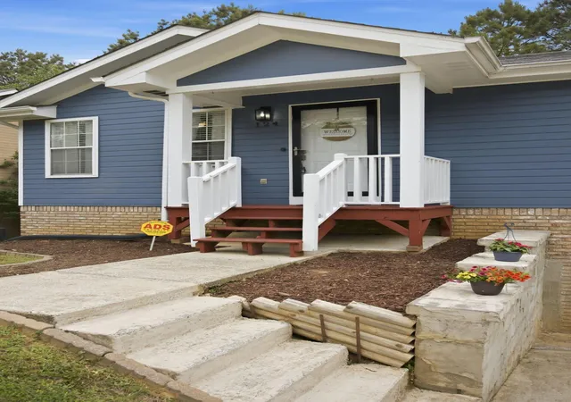 Photo 3 of Sale Pending at 124 Brently Woods Dr, Chattanooga, TN 37421 | MLS# 1534773 | Listing updated on 2026-07-12