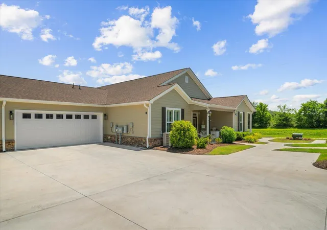 2nd image of 383 Pacer Lane, Dalton, GA 30721 | MLS# 1534918