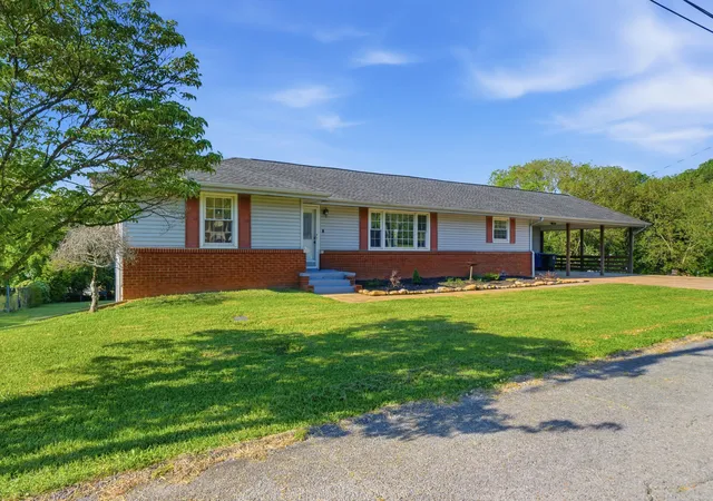 Single family home for sale at 805 Grandview Ave, Chattanooga, TN 37405 | MLS# 1535042