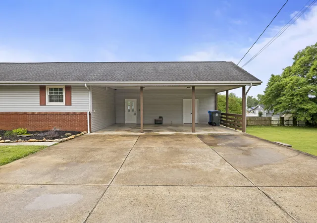 Photo 3 of Single family home for sale at 805 Grandview Ave, Chattanooga, TN 37405 | MLS# 1535042 | Listing updated on 2026-10-05