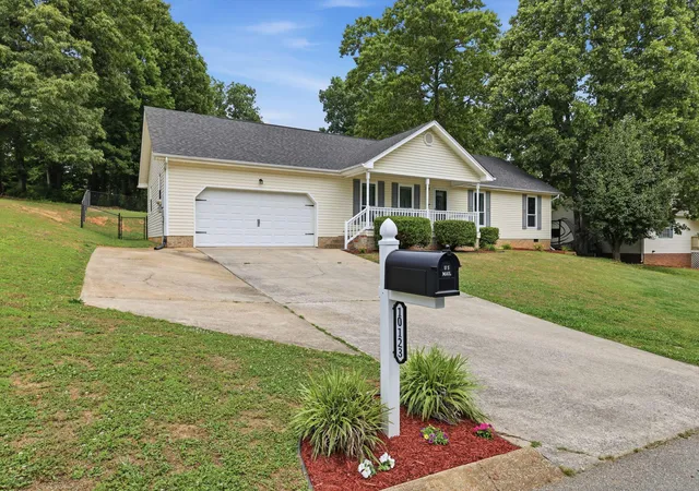 Homes for sale in Soddy Daisy, TN | 10123 Bear Trail Dr, Soddy Daisy, TN 37379 | MLS# 1535281