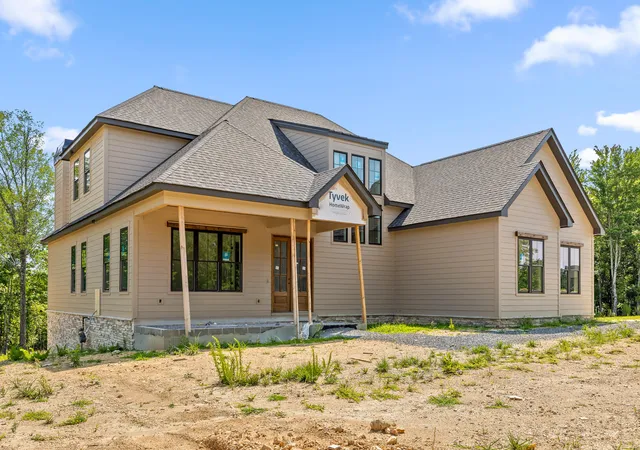Photo 3 of Single family home for sale at 1740 Restful Dr, Soddy Daisy, TN 37379 | MLS# 1535036 | Listing updated on 2026-09-21
