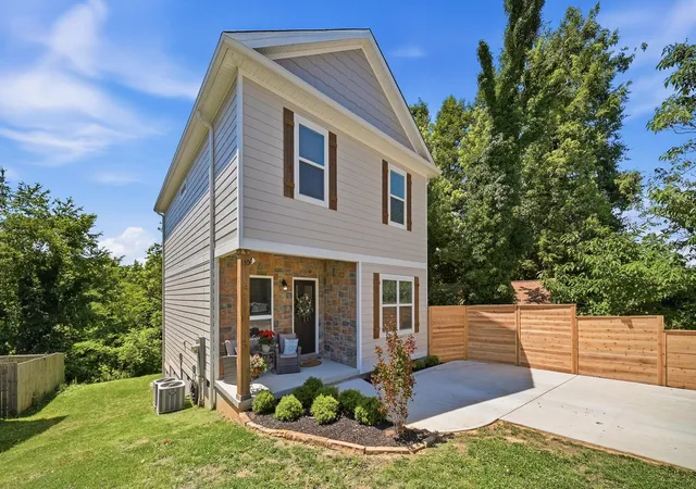 1st image of 130 Goodson Ave, Chattanooga, TN 37405 | MLS# 1535171