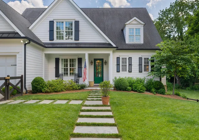 Homes for sale in Lookout Mountain, TN | 114 Lyerly St, Lookout Mountain, TN 37350 | MLS# 1535232