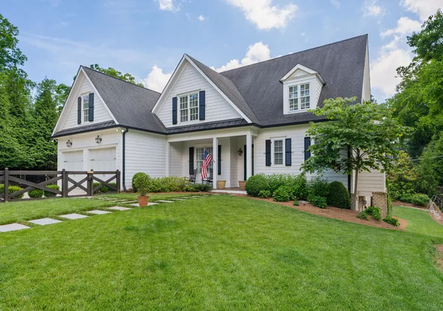 Homes for sale in Lookout Mountain, TN | 114 Lyerly St, Lookout Mountain, TN 37350 | MLS# 1535232