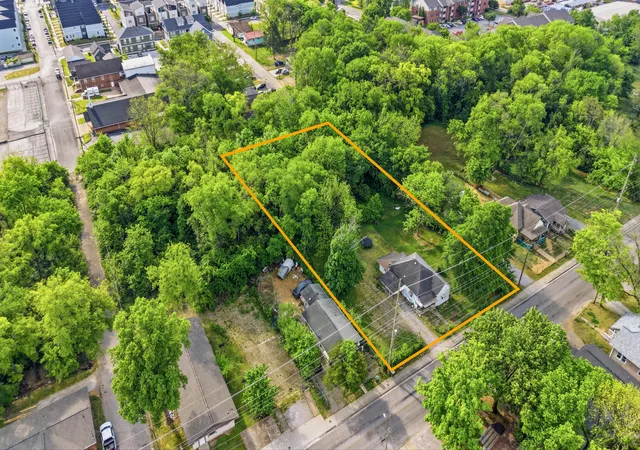 Homes for sale in Chattanooga, TN | 1810 S Kelley St, Chattanooga, TN 37404 | MLS# 1535099