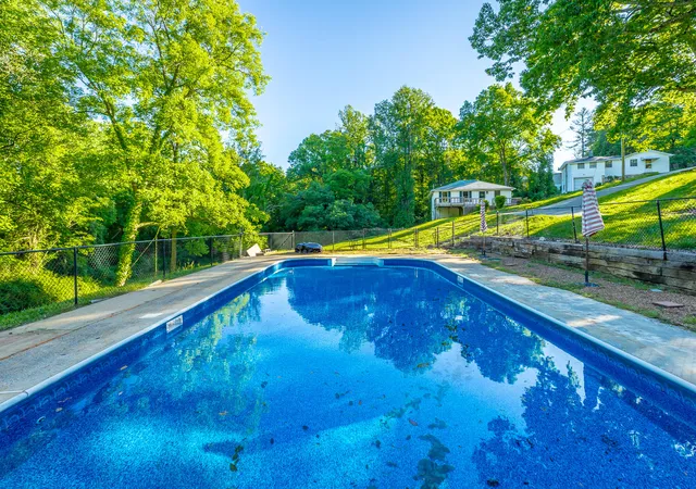 Homes for sale in Lookout Mountain, GA | 301 Mcfarland Rd, Lookout Mountain, GA 30750 | MLS# 1535188