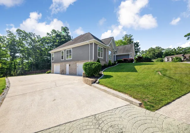 Photo 3 of Sale Pending at 1066 Cody Ln, Soddy Daisy, TN 37379 | MLS# 1535115 | Listing updated on 2026-07-14