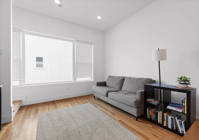 Photo 3 of Townhouse for sale at 971 Montague Pl, Chattanooga, TN 37408 | MLS# 1535330 | Listing updated on 2026-06-05