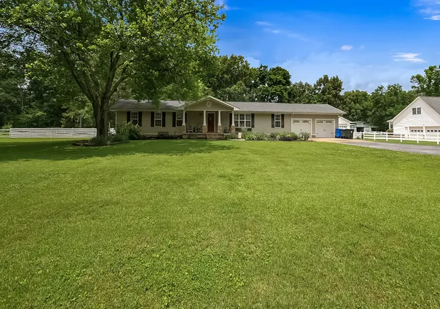 3rd image of 1649 E Boy Scout Rd, Hixson, TN 37343 | MLS# 1535233
