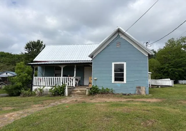 Photo 3 of Single family home for sale at 202 Daugherty St, La Fayette, GA 30728 | MLS# 1537483 | Listing updated on 2026-06-25