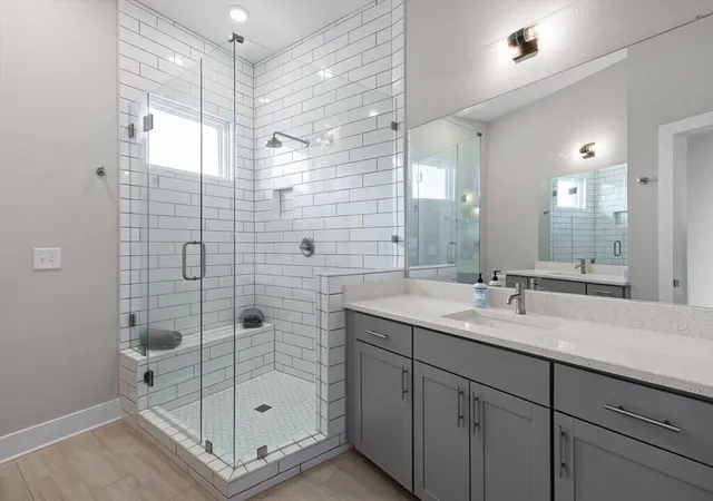 Photo 3 of Townhouse for sale at 825 Burnside Pl, Chattanooga, TN 37408 | MLS# 1535242 | Listing updated on 2026-06-08