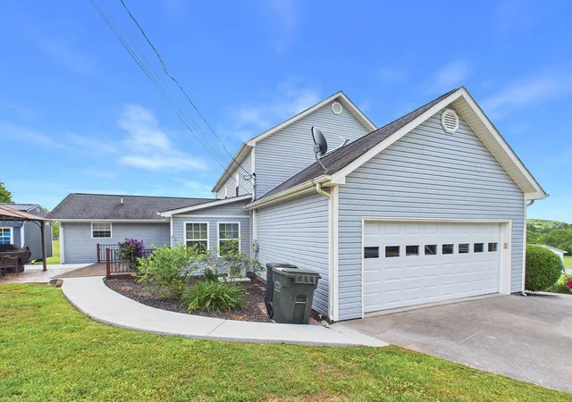 Homes for sale in Riceville, TN | 128 County Road 101, Riceville, TN 37370 | MLS# 1535237