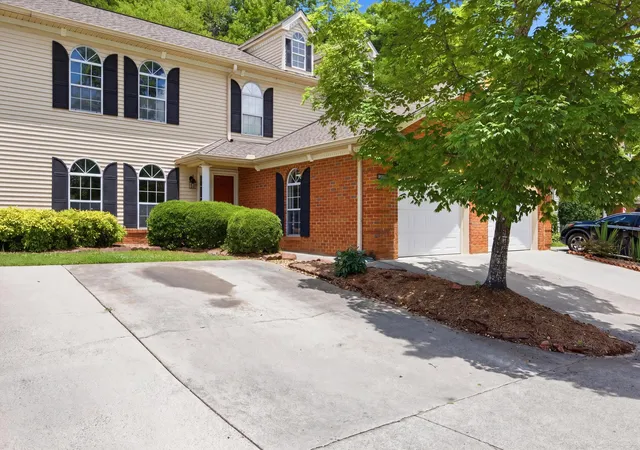 Homes for sale in Dalton, GA | 401 Live Oak Ln #Unit 65, Dalton, GA 30721 | MLS# 1535570