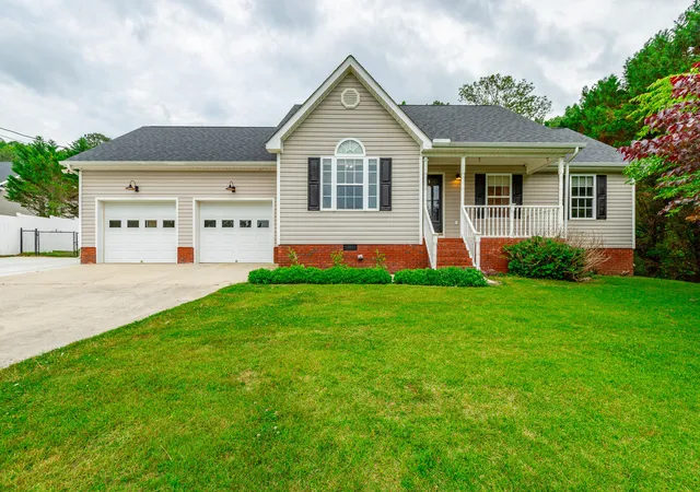 Homes for sale in Ringgold, GA | 1092 Beaumont Rd, Ringgold, GA 30736 | MLS# 1535403