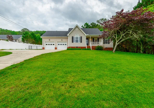 Homes for sale in Ringgold, GA | 1092 Beaumont Rd, Ringgold, GA 30736 | MLS# 1535403