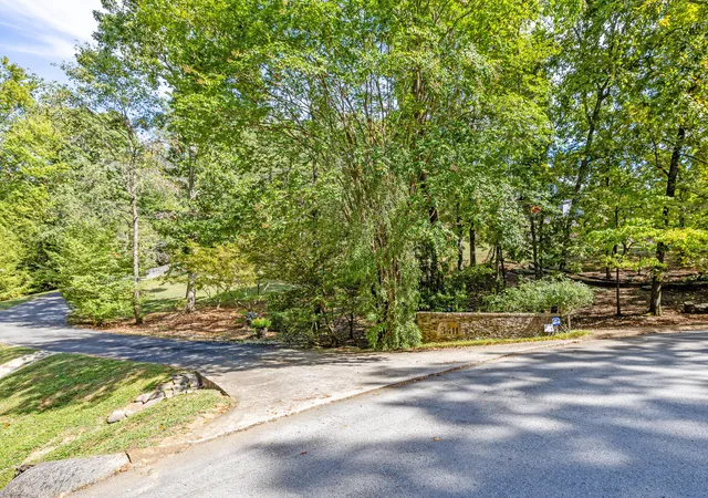 Homes for sale in Chattanooga, TN | 3411 Kings Cove Ln, Chattanooga, TN 37416 | MLS# 1535368