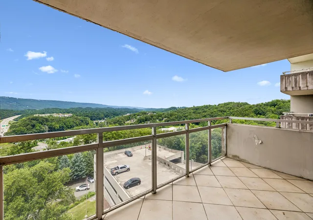 Homes for sale in Chattanooga, TN | 1131 Stringers Ridge Rd #10k, Chattanooga, TN 37405 | MLS# 1537006