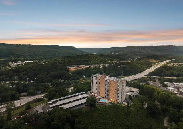 Homes for sale in Chattanooga, TN | 1131 Stringers Ridge Rd #10k, Chattanooga, TN 37405 | MLS# 1537006