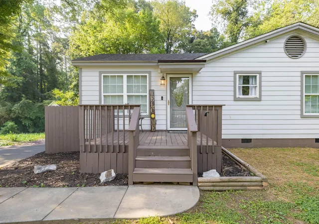image of 210 S Circle Dr, La Fayette, GA 30728 | MLS# 1535676