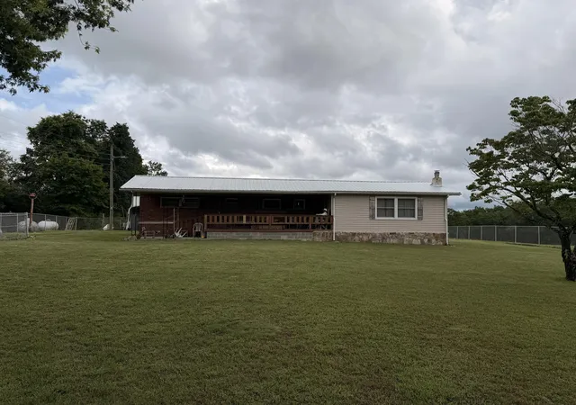 Homes for sale in Soddy Daisy, TN | 2524 Young Rd, Soddy Daisy, TN 37379 | MLS# 1535480