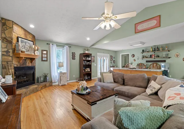 Homes for sale in South Pittsburg, TN | 170 Misty Meadow Dr, South Pittsburg, TN 37380 | MLS# 1536069