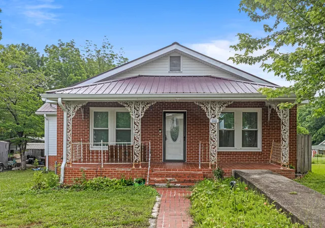 Homes for sale in Pikeville, TN | 110 Wheeler Ave, Pikeville, TN 37367 | MLS# 1535735