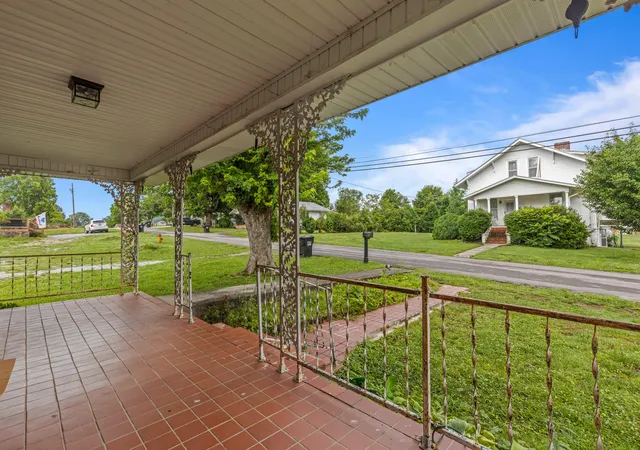 Homes for sale in Pikeville, TN | 110 Wheeler Ave, Pikeville, TN 37367 | MLS# 1535735