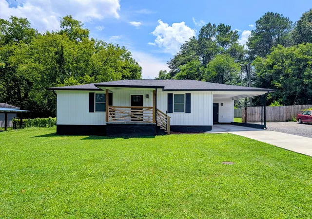 Homes for sale in Rossville, GA | 715 W James Ave, Rossville, GA 30741 | MLS# 1535828