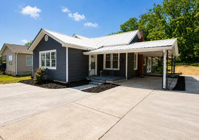 Homes for sale in South Pittsburg, TN | 1316 S Cedar Ave, South Pittsburg, TN 37380 | MLS# 1535583