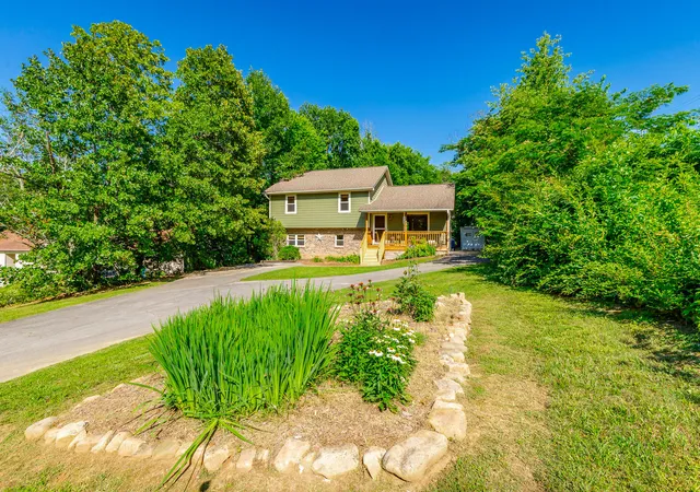 Homes for sale in Hixson, TN | 4648 Sherry Ln, Hixson, TN 37343 | MLS# 1535782