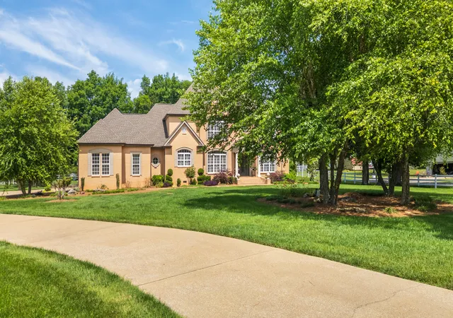 Homes for sale in Ooltewah, TN | 2305 Ooltewah Ringgold Rd, Ooltewah, TN 37363 | MLS# 1535753