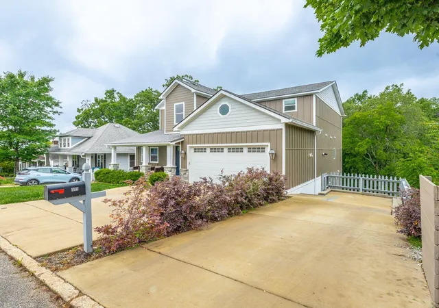 Photo 3 of Sale Pending at 509 Tucker St, Chattanooga, TN 37405 | MLS# 1535744 | Listing updated on 2026-07-13