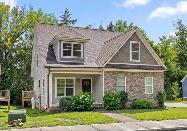 Homes for sale in Ooltewah, TN | 9692 Bill Reed Rd, Ooltewah, TN 37363 | MLS# 1535703