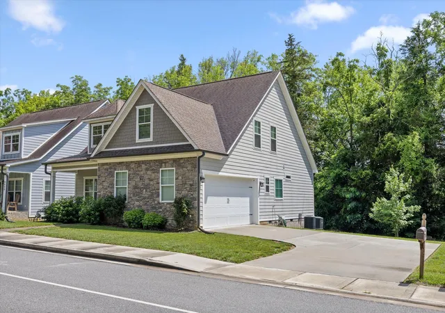 Homes for sale in Ooltewah, TN | 9692 Bill Reed Rd, Ooltewah, TN 37363 | MLS# 1535703