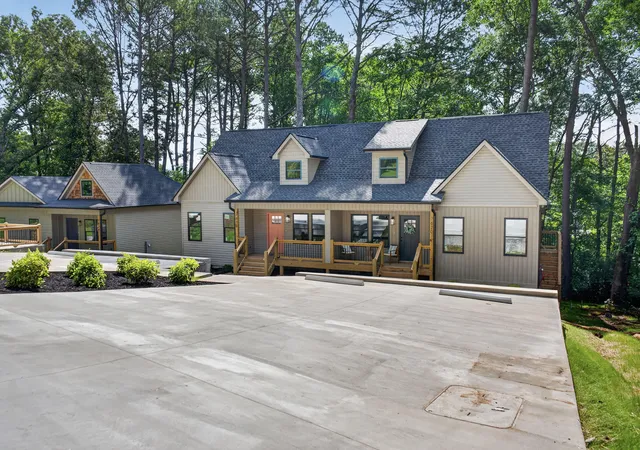 Homes for sale in Chattanooga, TN | 7620 Bishop Dr, Chattanooga, TN 37416 | MLS# 1535736