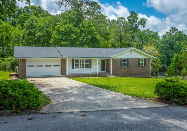Photo 1 of Sale Pending at 2102 Colonial Pkwy Dr, Chattanooga, TN 37421 | MLS# 1535801 | Listing updated on 2026-09-24