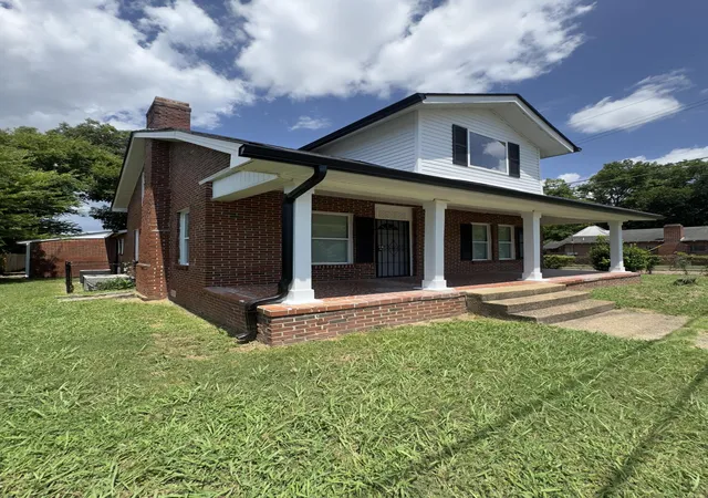 Homes for sale in Chattanooga, TN | 2025 Rawlings St, Chattanooga, TN 37406 | MLS# 1535819