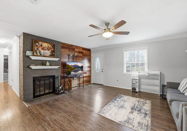 Photo 3 of Sale Pending at 180 Creeks Bnd Dr, Ringgold, GA 30736 | MLS# 1535862 | Listing updated on 2026-08-26