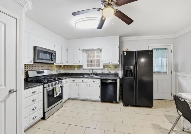 Photo 4 of Sale Pending at 180 Creeks Bnd Dr, Ringgold, GA 30736 | MLS# 1535862 | Listing updated on 2026-08-26