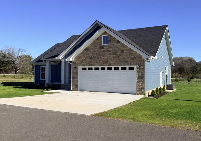 Homes for sale in Pikeville, TN | 64 Tailwinds Ct, Pikeville, TN 37367 | MLS# 1535840