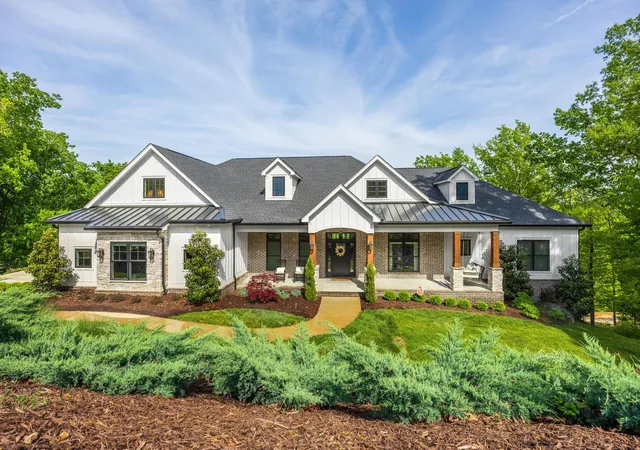 Homes for sale in Ooltewah, TN | 2214 Horizons View Dr, Ooltewah, TN 37363 | MLS# 1536225