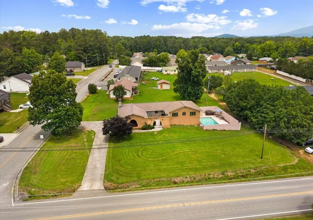 Homes for sale in Chatsworth, GA | 812 W Fort St, Chatsworth, GA 30705 | MLS# 1535873