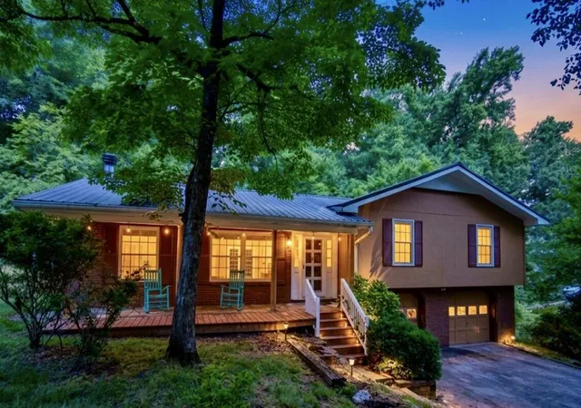 Photo 3 of Sale Pending at 213 Maple Way, Ringgold, GA 30736 | MLS# 1536633 | Listing updated on 2026-09-03
